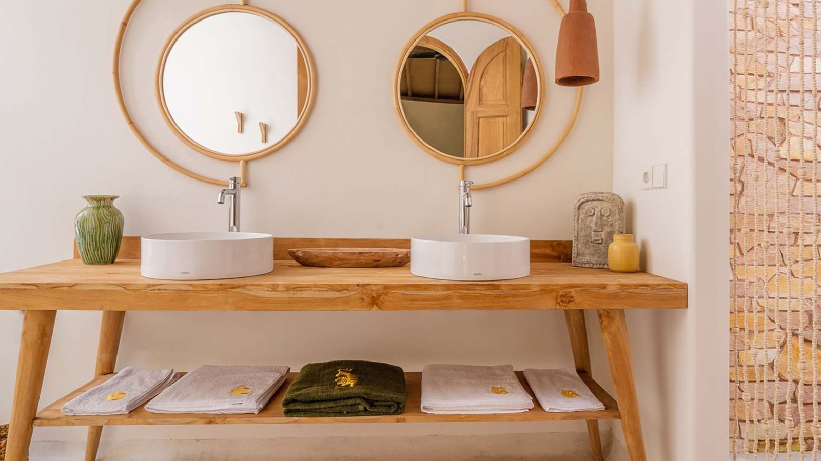 yamabalian-roomsslide-17